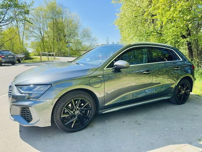 Gebraucht Audi A3 e-tron S-Line 204 PS (150 kW) 2020 Grau Kleinwagen