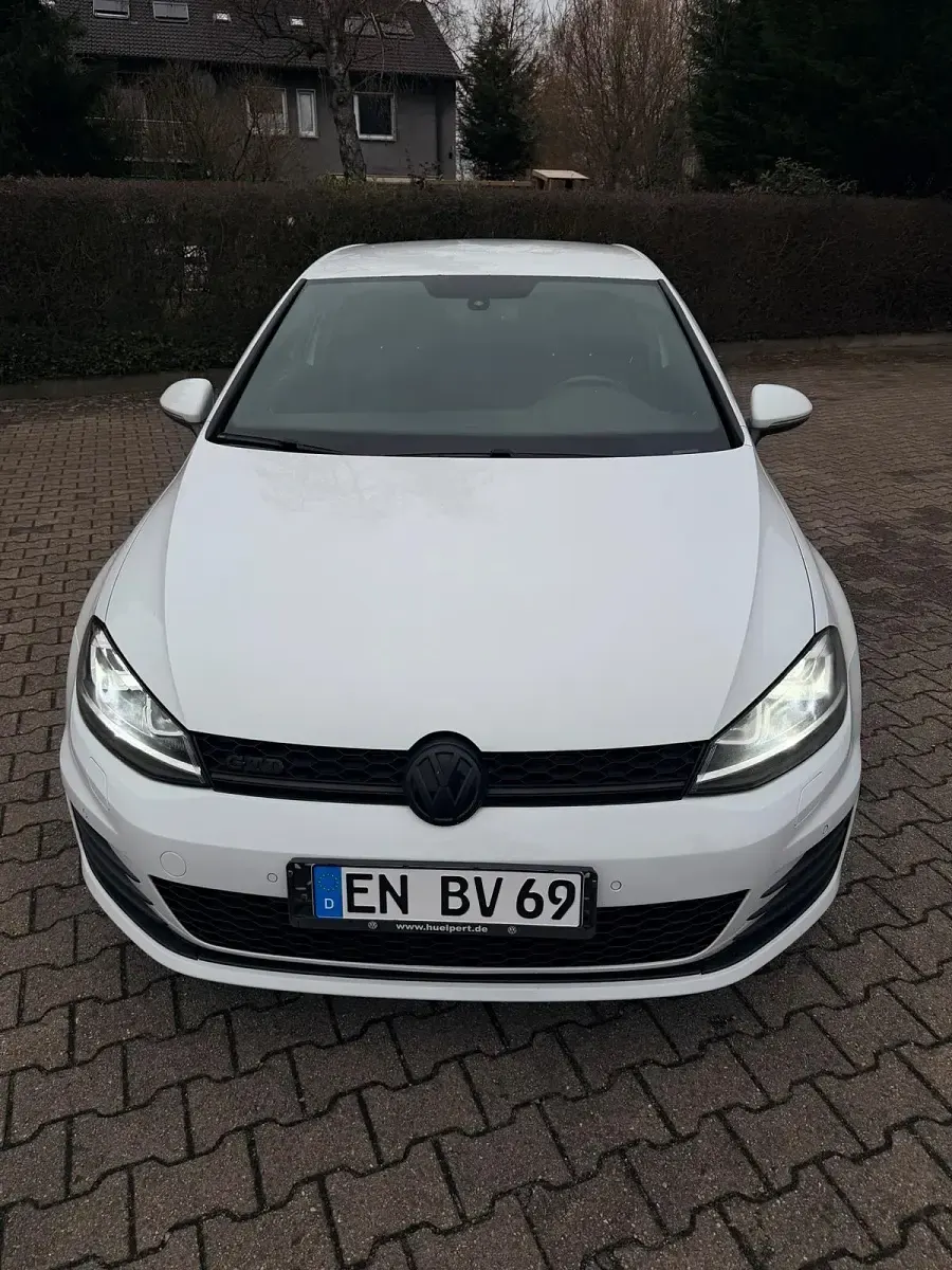 Używany VW Golf GTD 184 KM (135 kW) 2015 Biały Coupe
