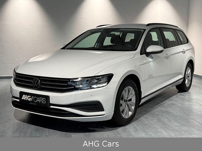 Weiß Gebraucht 2022 VW Passat R Kombi | 20.999 € (Fairer Preis) - Bild 1/4