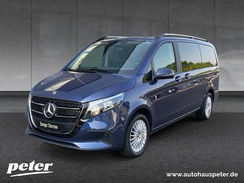Sodalithblau met. Gebraucht 2024 Mercedes V220 Van / Kleinbus | 57.490 € (Teuer) - Bild 1/4