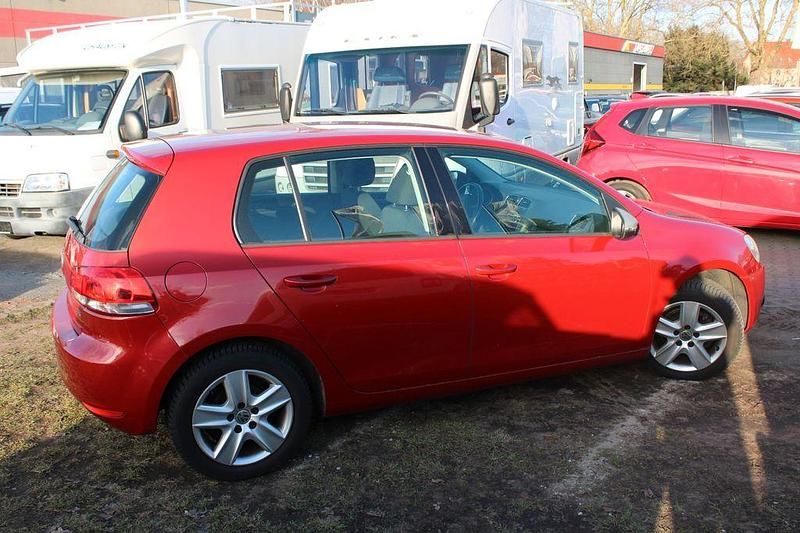 Gebraucht VW Golf VI Comfortline 122 PS (89 kW) 2009 Rot Kleinwagen