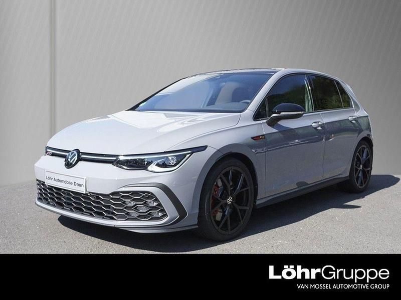 Mondsteingrau Gebraucht 2024 VW Golf VIII GTI Limousine | 35.980 € (Teuer) - Bild 1/4