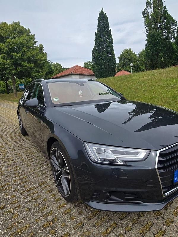 Gebraucht Audi A4 Sport 190 PS (139 kW) 2017 Grau Kombi