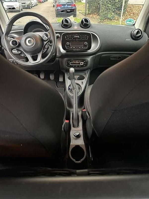 Gebraucht Smart ForTwo Coupé 71 PS (52 kW) 2019 Schwarz Coupé