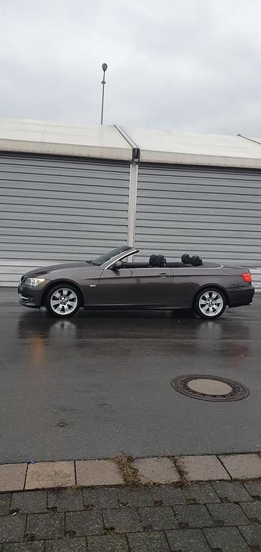 Gebraucht BMW 320 Cabriolet Sport Line 170 PS (125 kW) 2011 Braun Cabrio