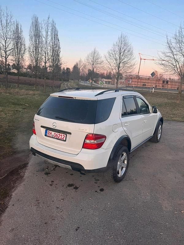 Gebraucht Mercedes ML280 190 PS (139 kW) 2008 Weiß SUV