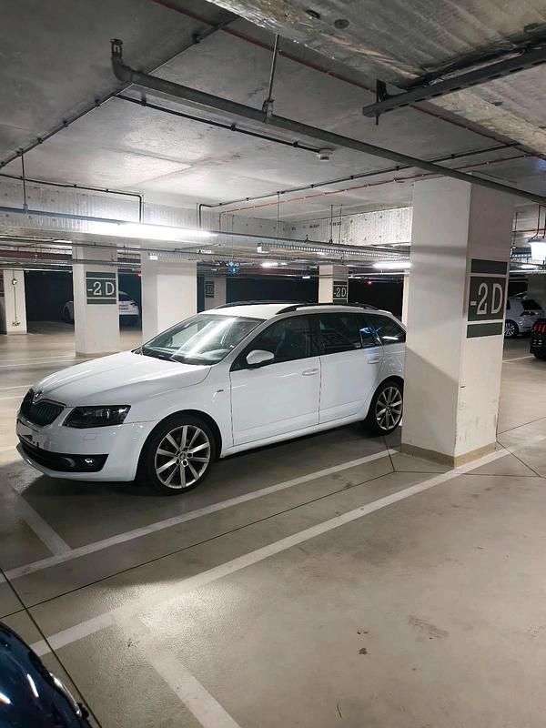 Weiß Gebraucht 2017 Skoda Octavia Joy Kombi | 10.000 € (Superpreis) - Bild 1/4