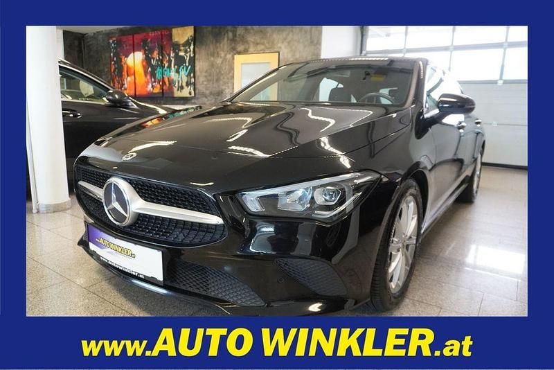 Schwarz Gebraucht 2022 Mercedes CLA200 Style Limousine | 20.390 € (Fairer Preis) - Bild 1/4