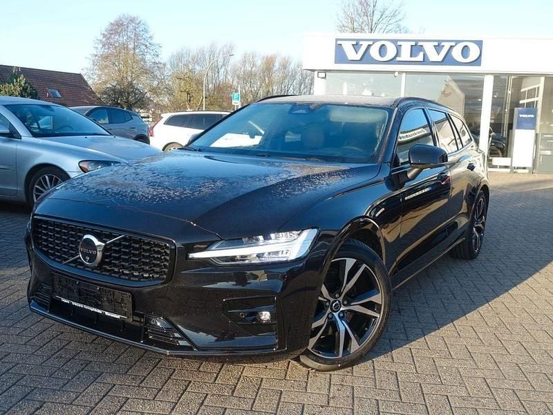 Gebraucht Volvo V60 Ultra 197 PS (144 kW) 2025 Schwarz Kombi