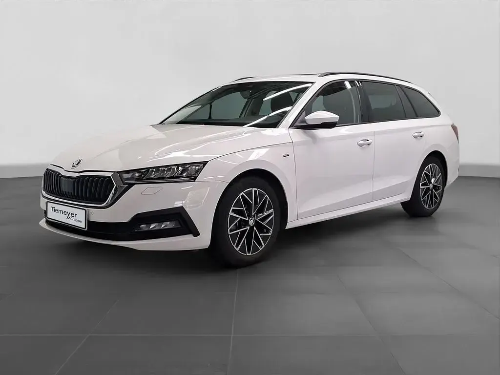 Gebraucht Skoda Octavia Clever 150 PS (110 kW) 2023 Weiß Kombi