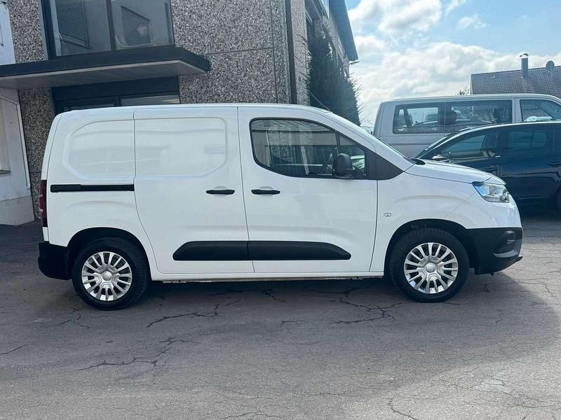 Gebraucht Toyota Proace 102 PS (75 kW) 2021 Arctic white Van / Kleinbus