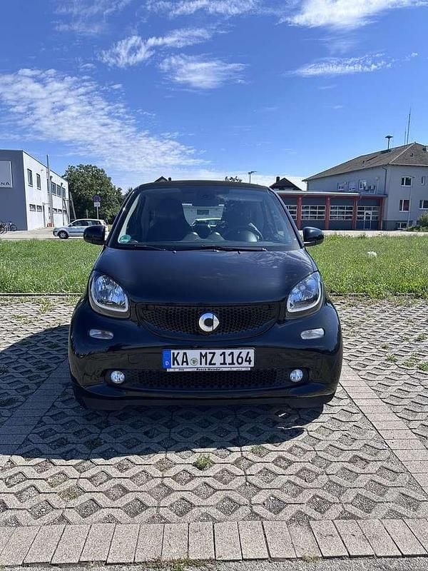 Schwarz Gebraucht 2017 Smart ForTwo Coupé Kleinwagen | 13.900 € (Fairer Preis) - Bild 1/4