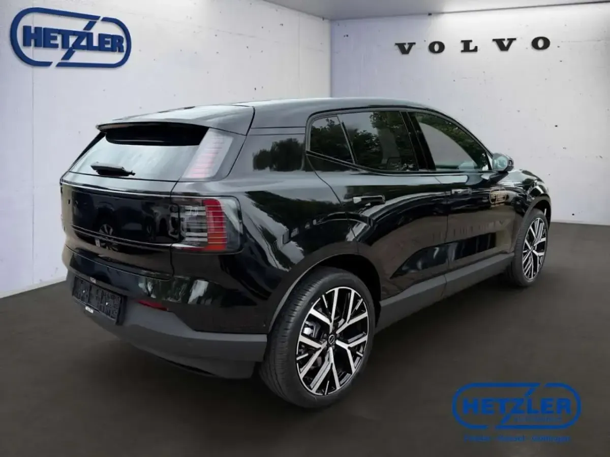 Gebraucht Volvo EX30 Ultra 200 kW (272 PS) 2026 Onyx black SUV