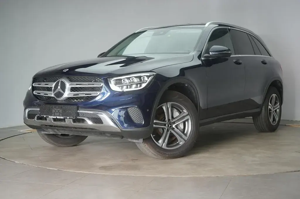 Gebraucht Mercedes GLC300de 306 PS (225 kW) 2022 Cavansitblau SUV