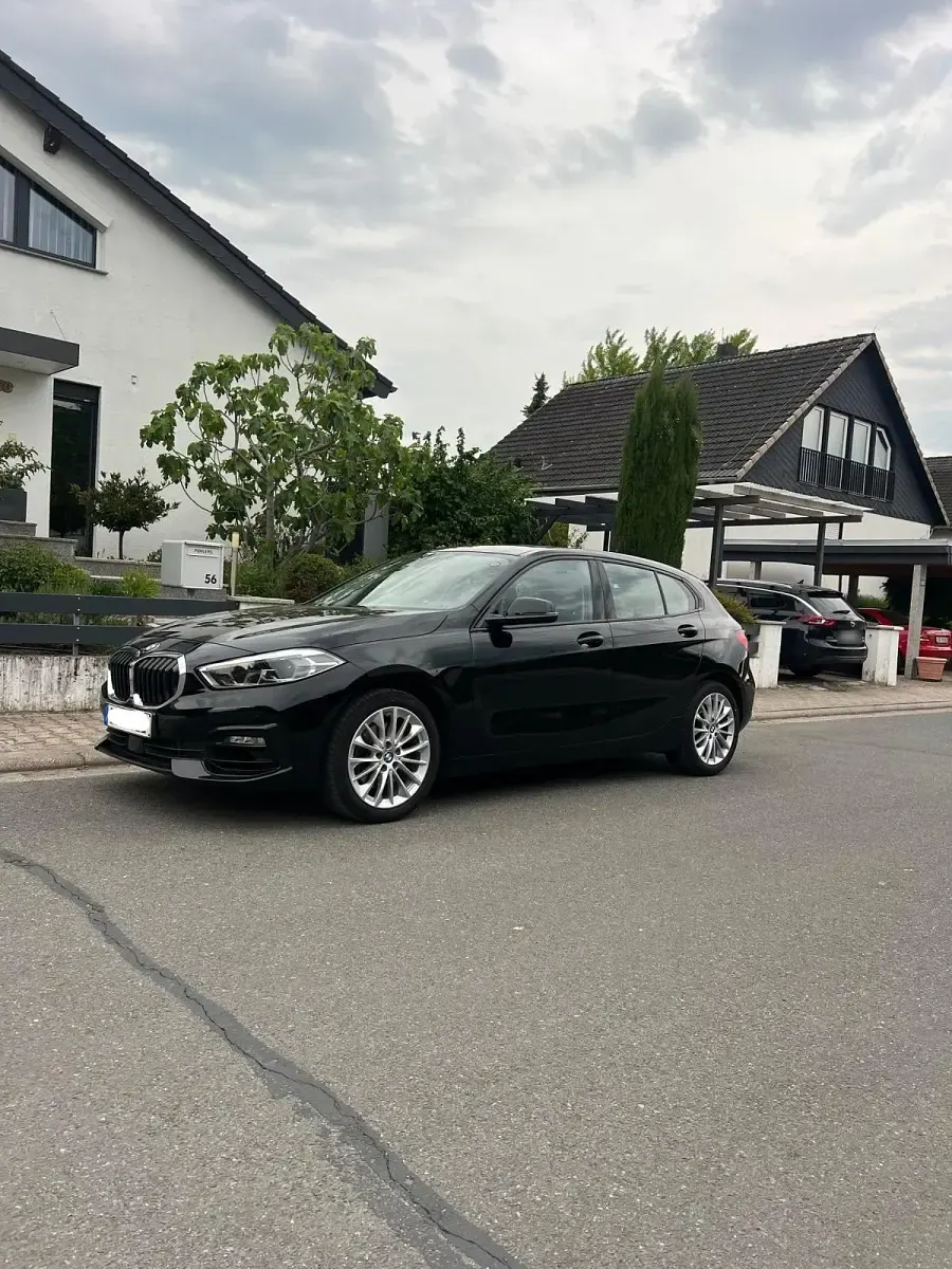 Gebraucht BMW 118 Advantage 140 PS (102 kW) 2020 Schwarz Limousine