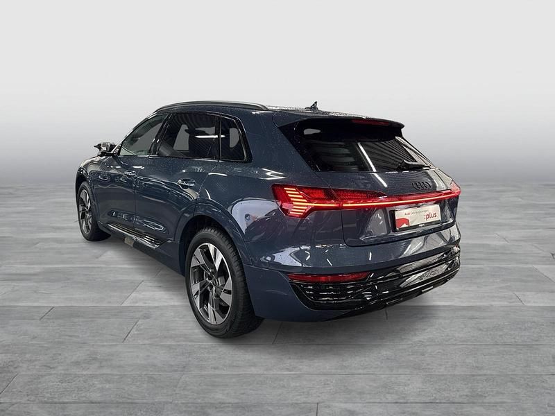 Gebraucht Audi Q8 e-tron Advanced 300 kW (408 PS) 2024 Blau SUV