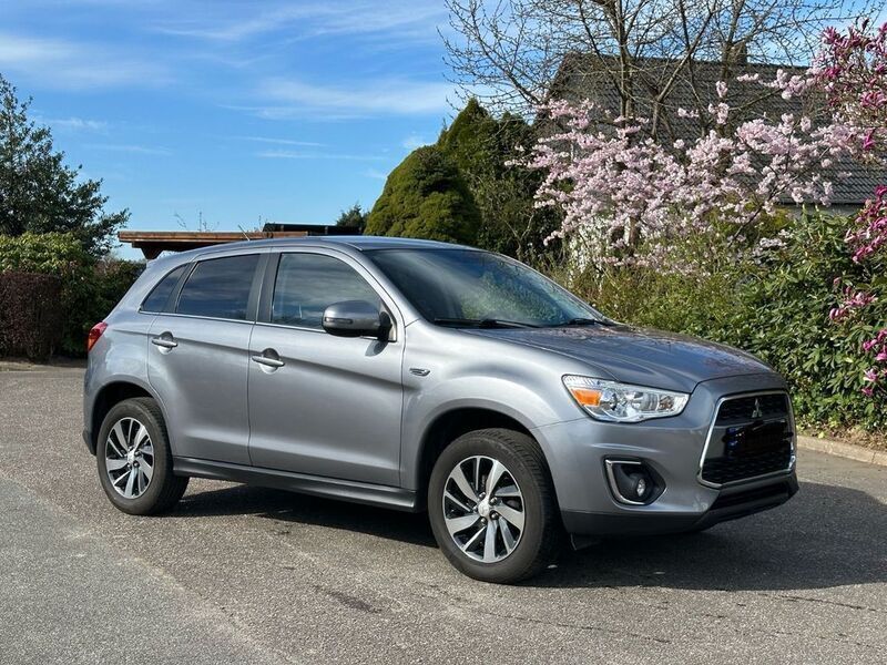 Grau Gebraucht 2015 Mitsubishi ASX Diamant Edition SUV | 8.500 € (Fairer Preis) - Bild 1/4