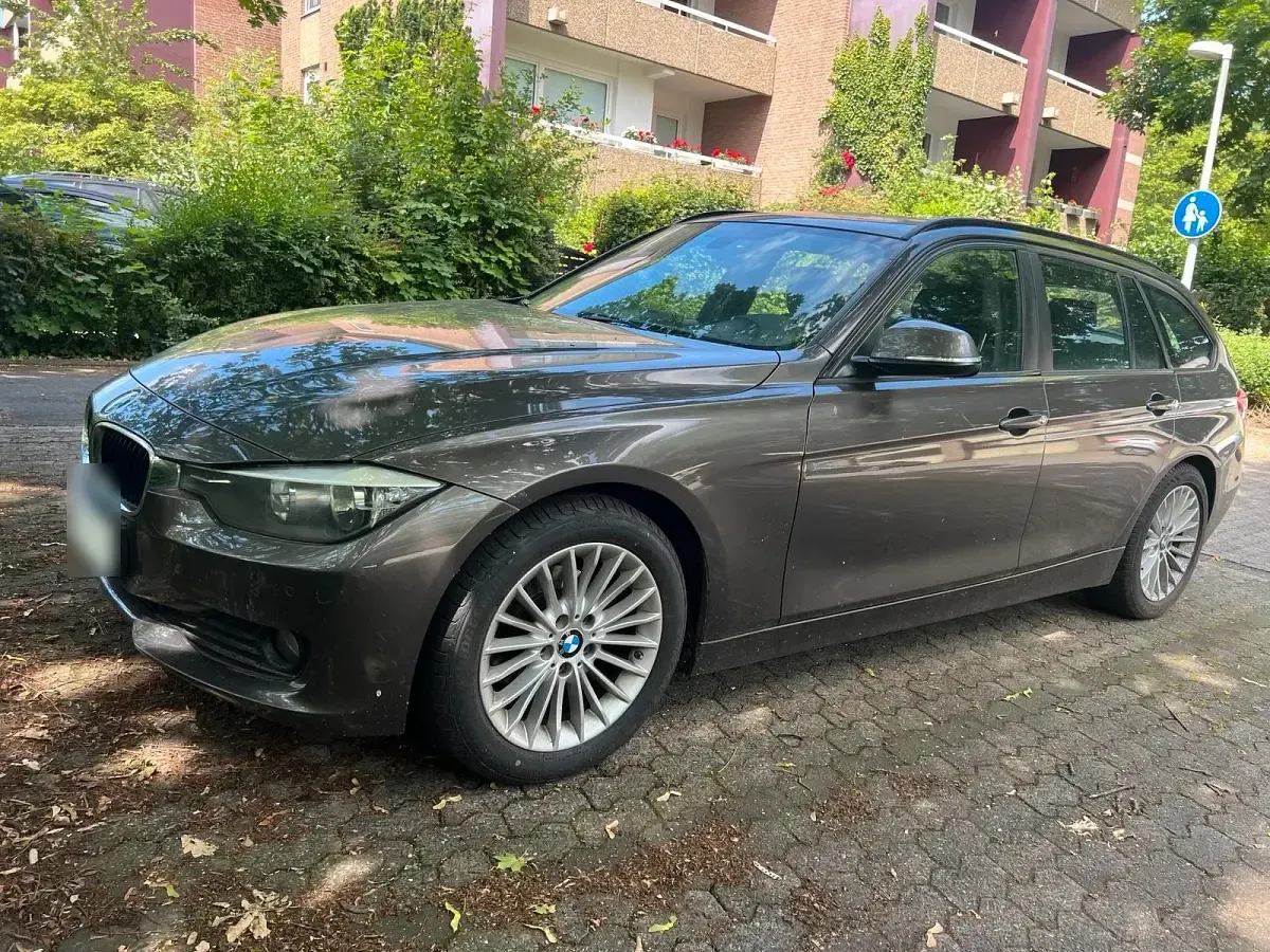 Gebraucht BMW 318 143 PS (105 kW) 2014 Braun Kombi