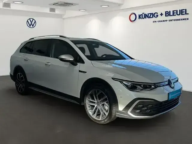 Gebraucht VW Golf Alltrack 200 PS (147 kW) 2023 Weiß Kombi