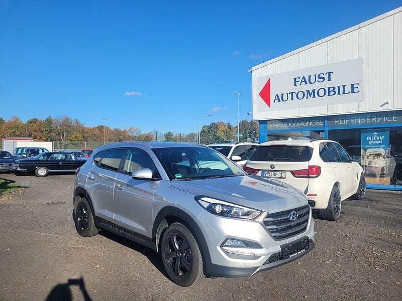 Silber Gebraucht 2015 Hyundai Tucson SUV | 12.890 € (Guter Preis) - Bild 1/4