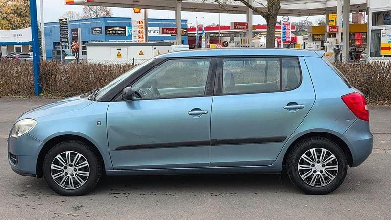 Gebraucht Skoda Fabia 54 PS (39 kW) 2007 Blau Limousine