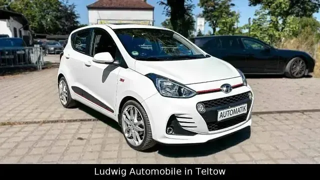 Gebraucht Hyundai i10 Style 87 PS (63 kW) 2017 Weiß Kleinwagen