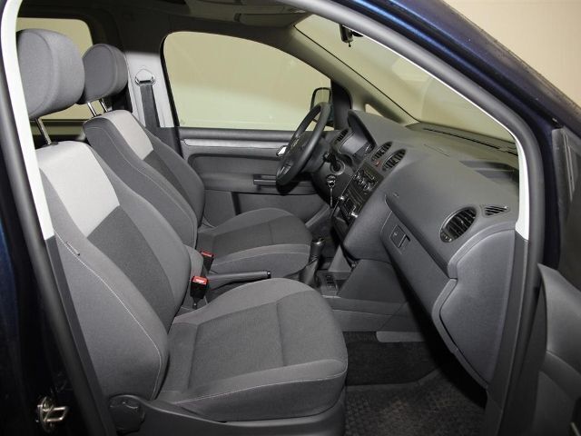 Gebraucht VW Caddy Trendline 102 PS (75 kW) 2013 Blau metallic Van / Kleinbus