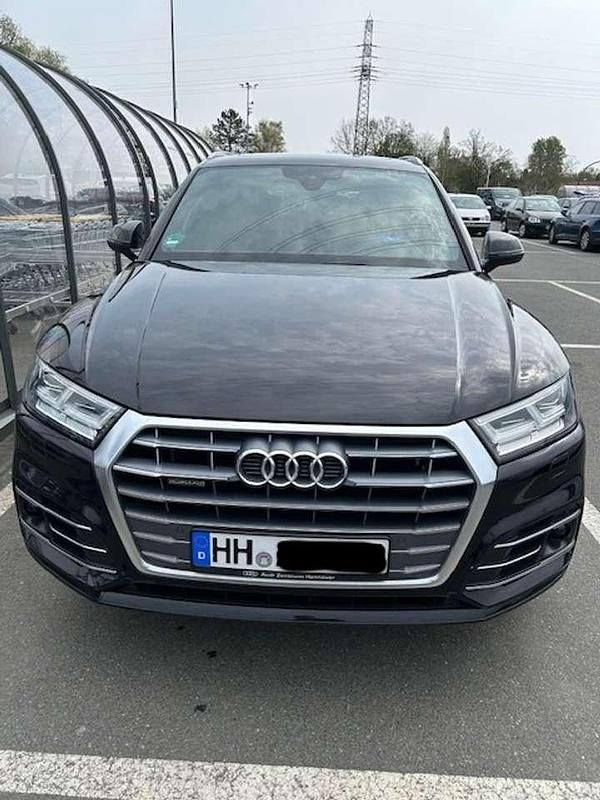 Second-hand Audi Q5 Design 190 CP (139 kW) 2020 Negru SUV