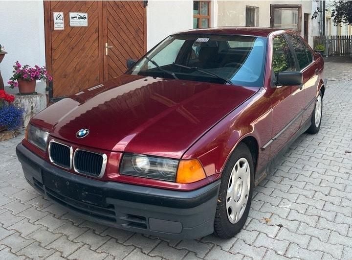 Rot Gebraucht 1991 BMW 316 Limousine | 1.200 € - Bild 1/4