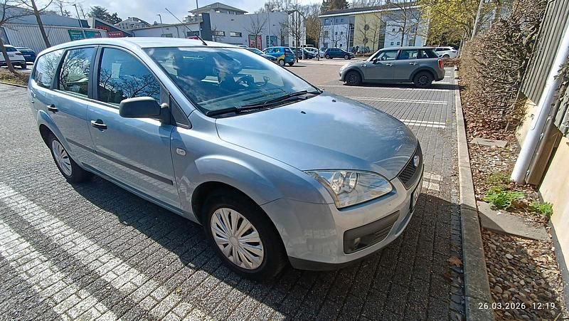 Gebraucht Ford Focus 100 PS (73 kW) 2005 Blau Kombi