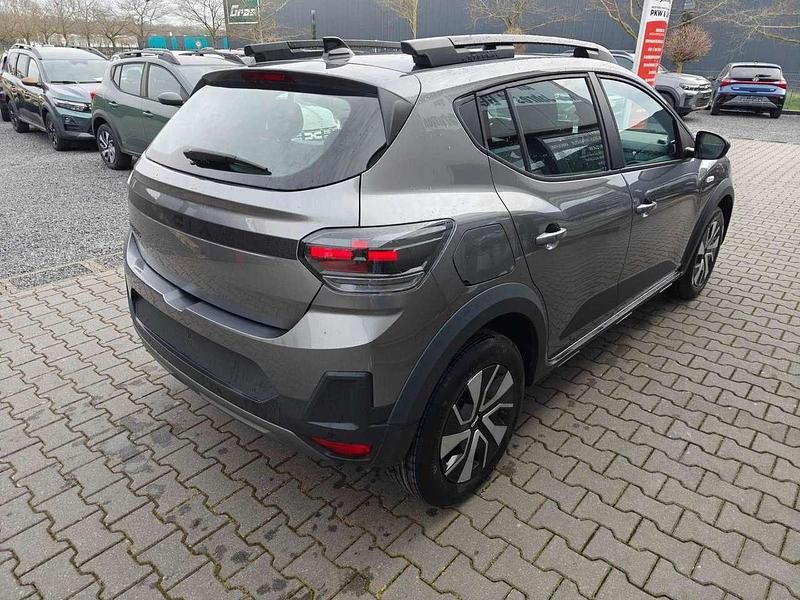 Neu Dacia Sandero Expression 110 PS (80 kW) 2026 Grau Limousine