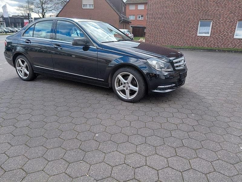 Gebraucht Mercedes C200 184 PS (135 kW) 2012 Schwarz Limousine