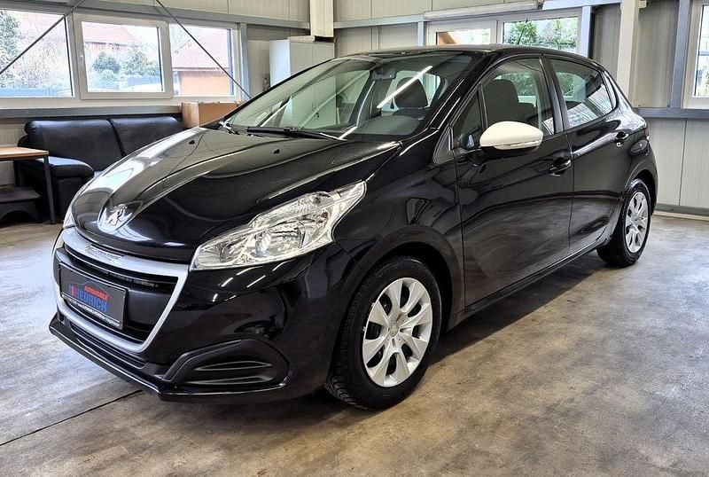 Schwarz Gebraucht 2018 Peugeot 208 Kleinwagen | 6.390 € (Fairer Preis) - Bild 1/4