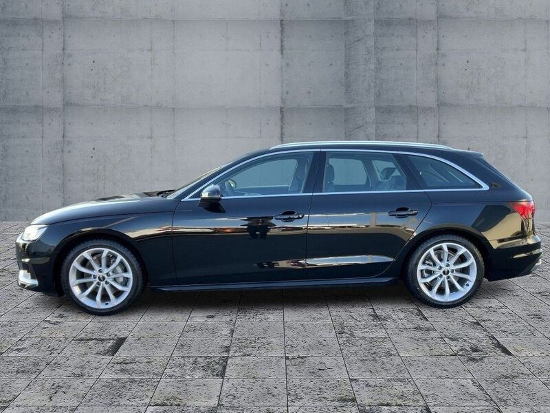 Gebraucht Audi A4 Advanced 204 PS (150 kW) 2024 Mythosschwarz metallic Kombi