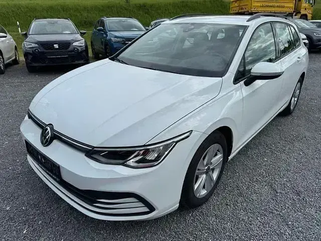 Second-hand VW Golf VIII Life 110 CP (80 kW) 2022 Alb Break