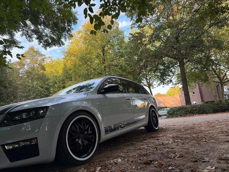 Gebraucht Skoda Octavia RS 184 PS (135 kW) 2016 Weiß Kleinwagen