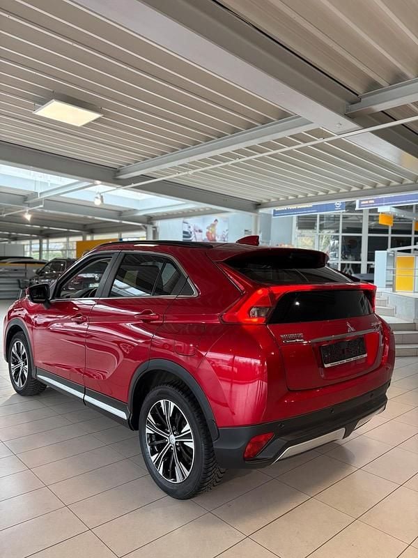 Używany Mitsubishi Eclipse Cross Top 163 KM (119 kW) 2018 Czerwony SUV