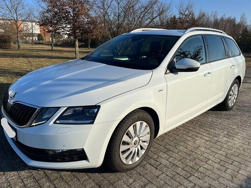 Weiß Gebraucht 2017 Skoda Octavia Drive Kombi | 17.500 € (Teuer) - Bild 1/4