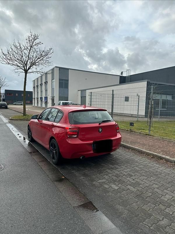 Gebraucht BMW 116 136 PS (100 kW) 2013 Rot Kleinwagen