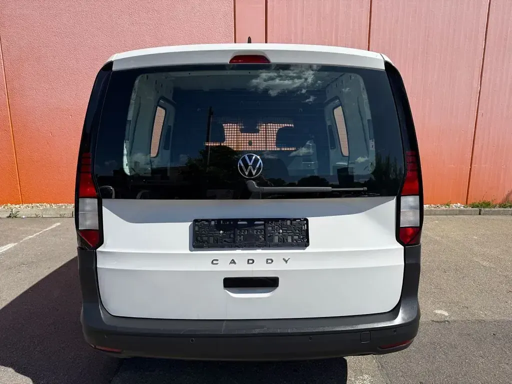 Gebraucht VW Caddy Basis 75 PS (55 kW) 2021 Weiß Van / Kleinbus