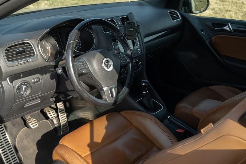 Gebraucht VW Golf 105 PS (77 kW) 2011 Schwarz Cabrio