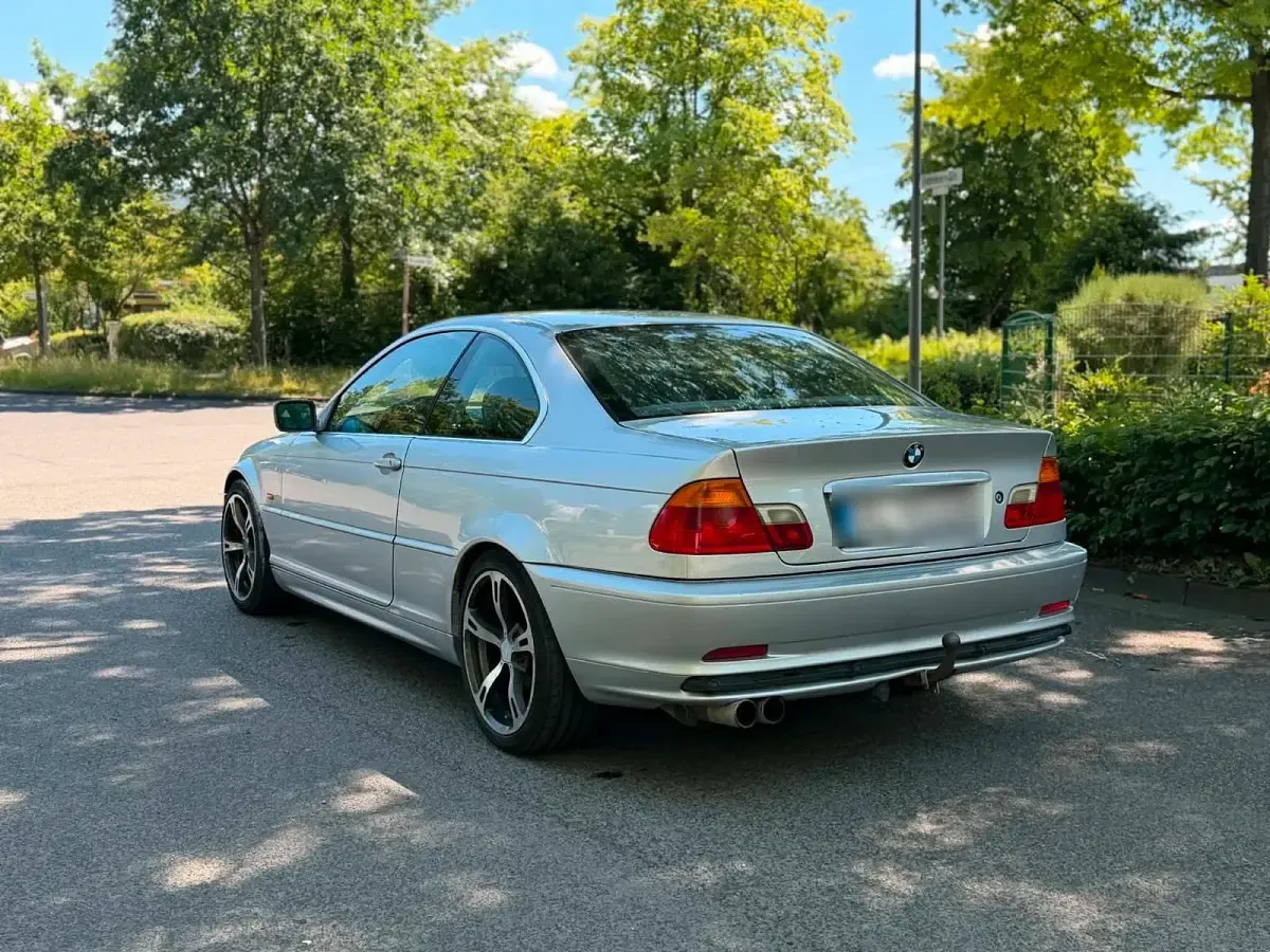 Gebraucht BMW 320 150 PS (110 kW) 1999 Silber Coupé