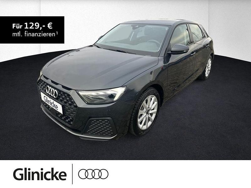 Grau Gebraucht 2025 Audi A1 Sportback Kleinwagen | 22.360 € (Guter Preis) - Bild 1/3
