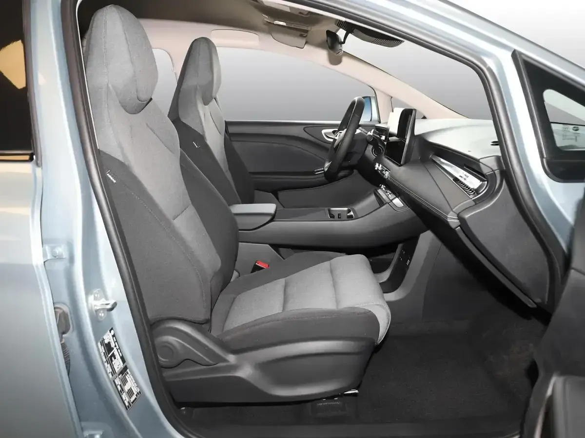 Gebraucht MG MG4 EV 117 kW (160 PS) 2026 Stone green Kleinwagen