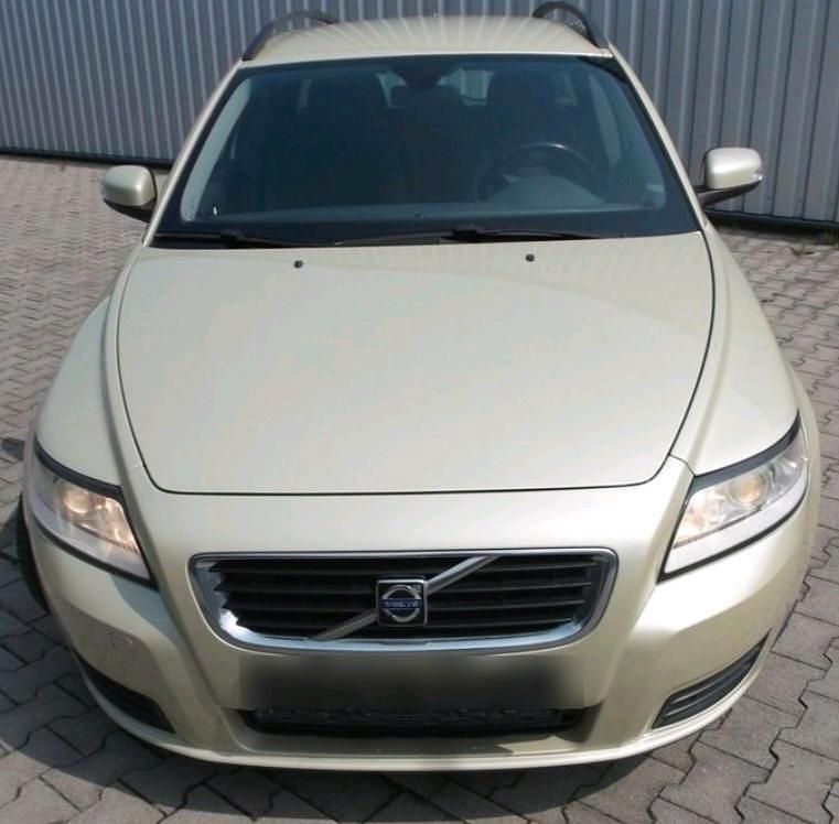 Gebraucht Volvo V50 125 PS (91 kW) 2007 Grün Kombi