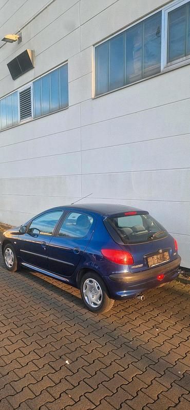 Gebraucht Peugeot 206 60 PS (44 kW) 2003 Blau Kleinwagen