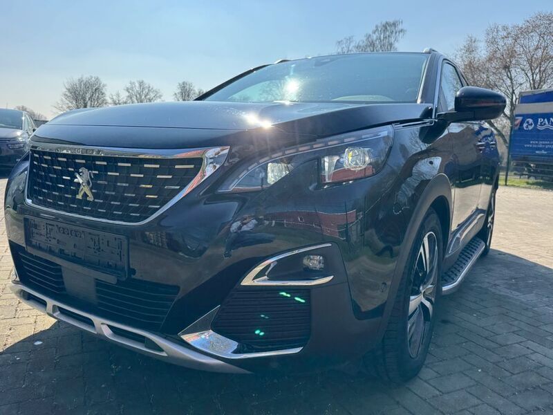 Schwarz Gebraucht 2018 Peugeot 3008 Crossway SUV | 15.900 € (Superpreis) - Bild 1/4