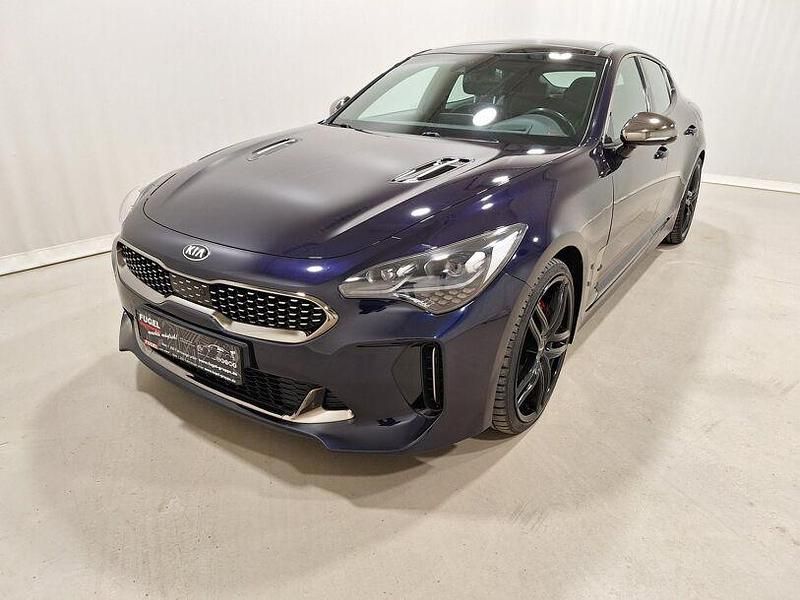 Gebraucht Kia Stinger GT 370 PS (272 kW) 2018 (d9b) deep chroma blau met Kleinwagen