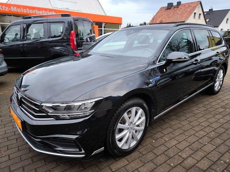 Schwarz Gebraucht 2022 VW Passat GTE Kombi | 21.980 € (Guter Preis) - Bild 1/4
