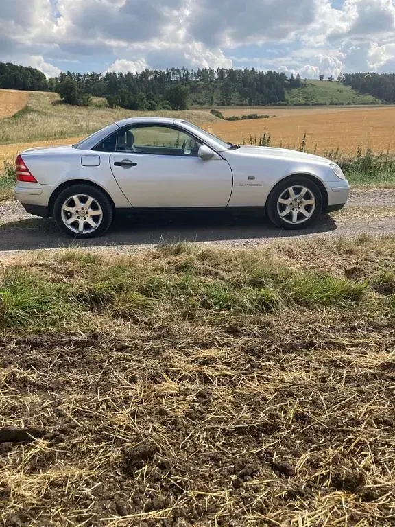 Gebraucht Mercedes SLK230 194 PS (142 kW) 1997 Silber Cabrio